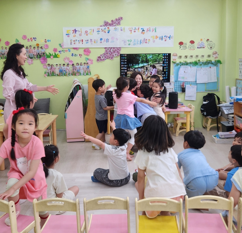 안산시 일동 하늘어린이집, 고사리손으로 바자회 성금 기탁