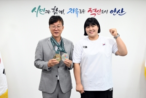 여자유도 새역사 안산시청 소속 김하윤 선수, 금빛 영광 나눠