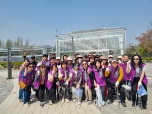 안산시 일동 통장협의회, 봄맞이 안산식물원 환경정화 활동 추진