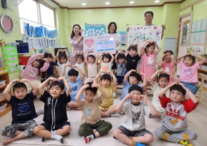 안산시 일동 하늘어린이집, 고사리손으로 바자회 성금 기탁