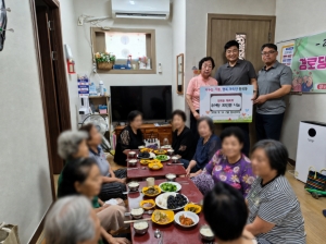 안산시 원곡동 체육회, 원곡경로당에 추어탕 30인분 후원